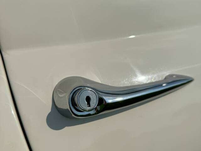 Jaguar E-Type 3.8 Flat Floor