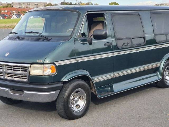 Bild 1/20 von Dodge Ram Van (1996)
