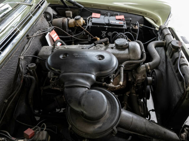 Mercedes-Benz 250 S