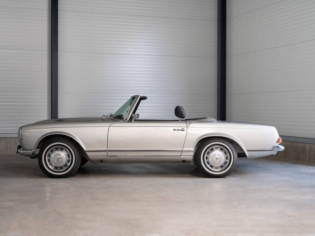 Mercedes-Benz SL-Class Classic Cars for Sale - Classic Trader