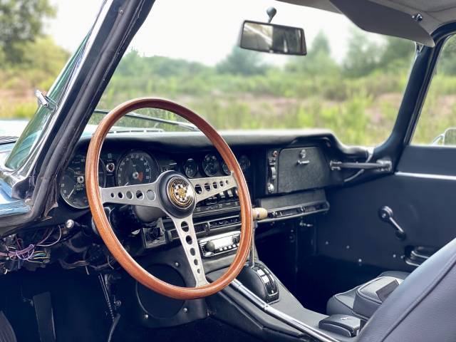 Jaguar E-Type (2+2)