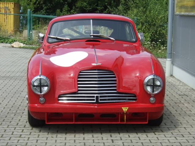Aston Martin DB 2