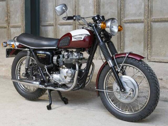 Triumph T 100 R Daytona