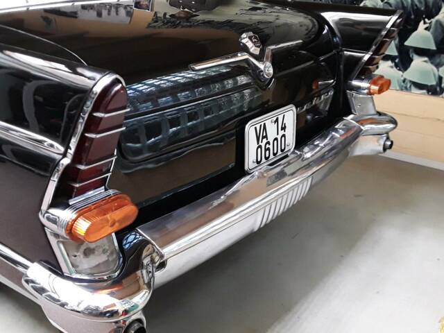 GAZ Chaika GAZ-13