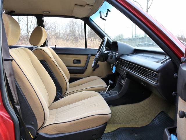 Audi 100