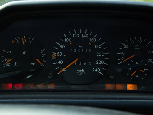 Mercedes-Benz 220 E