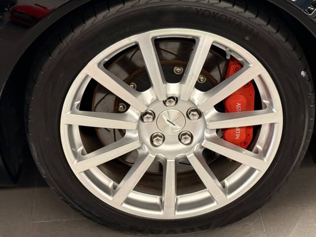 Aston Martin V12 Vanquish S Ultimate Edition