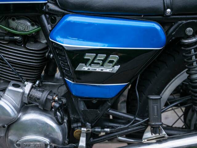 Ducati 750 GT