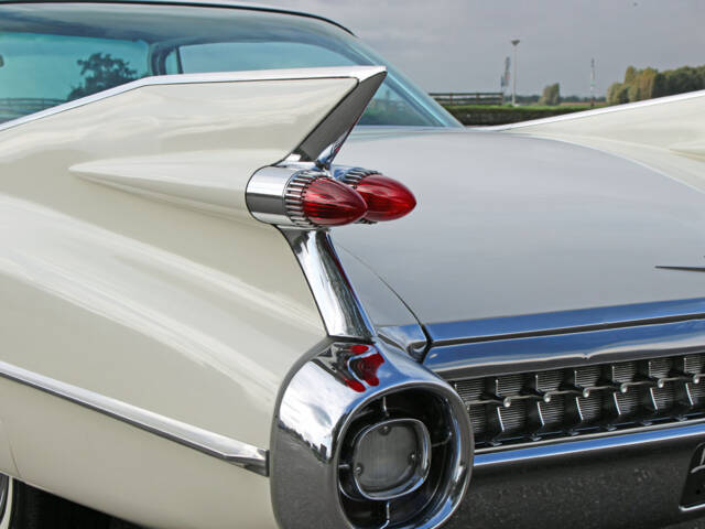 Cadillac Coupe DeVille