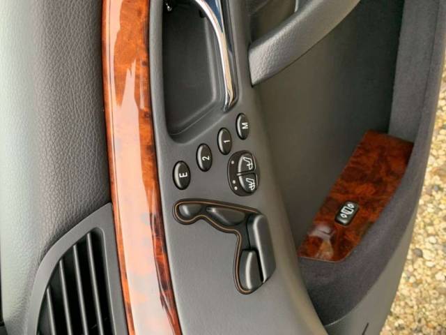 Mercedes-Benz S 500