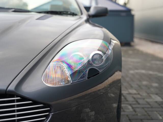 Aston Martin DB 9