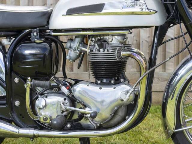 Norton 650 SS