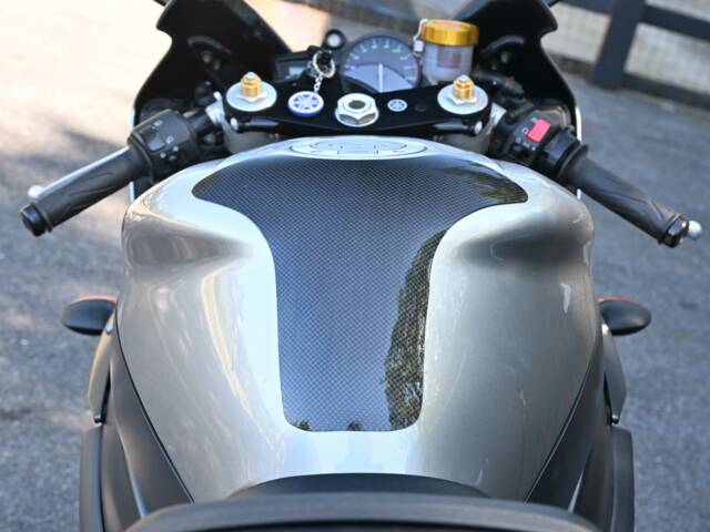 Yamaha YZF-R1
