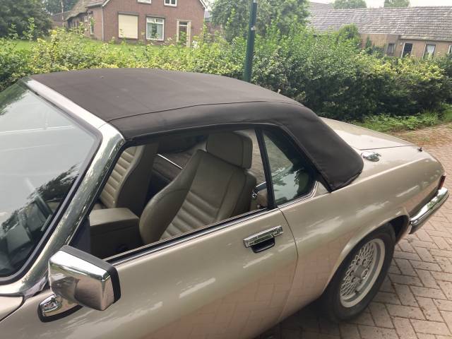Jaguar XJS 5.3 V12 - Www.ClassicCarSharks.com