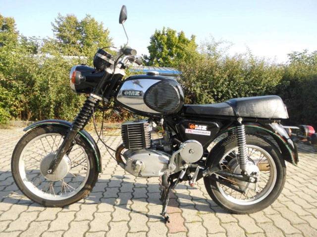 Bild 1/24 von MZ DUMMY (1980)