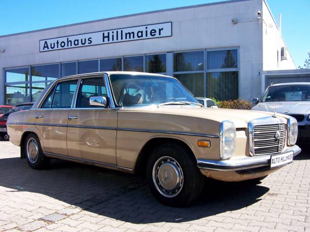 Mercedes-Benz 200 D