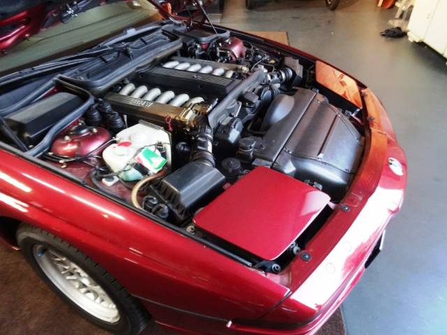 BMW 850i