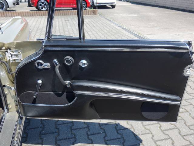 Mercedes-Benz 300 SE