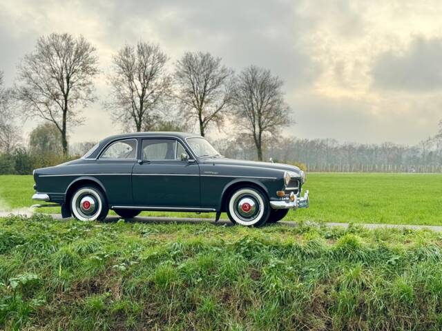 Volvo P 121