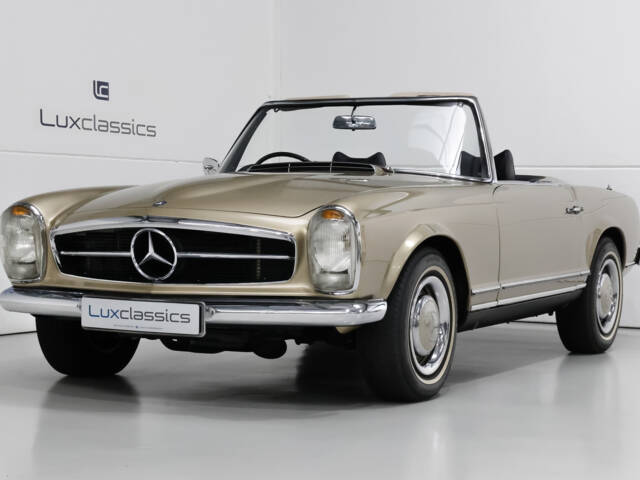 Image 1/28 of Mercedes-Benz 230 SL (1965)