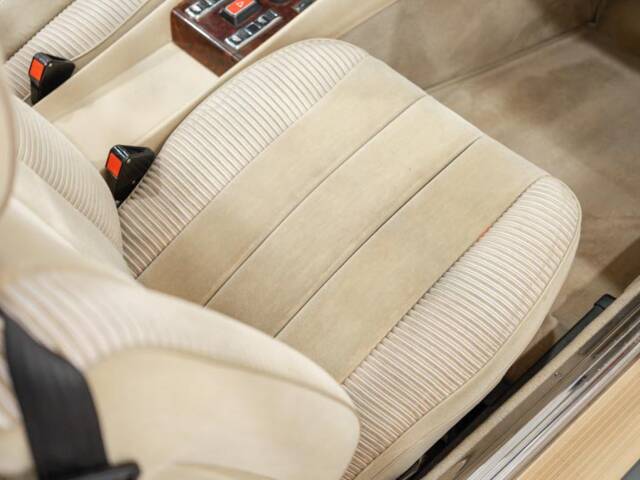 Mercedes-Benz 500 SLC