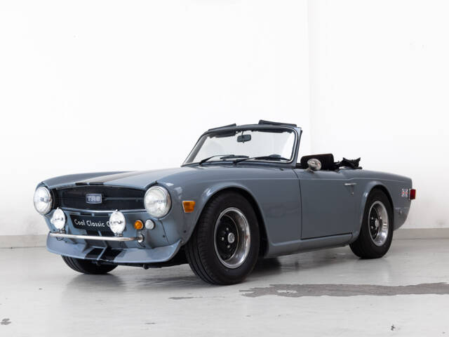 Image 1/28 de Triumph TR 6 (1975)