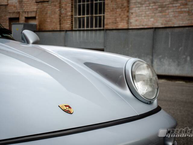 Porsche 911 Carrera 4