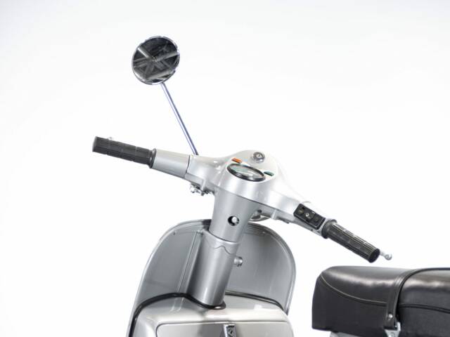Piaggio Vespa P 200 E