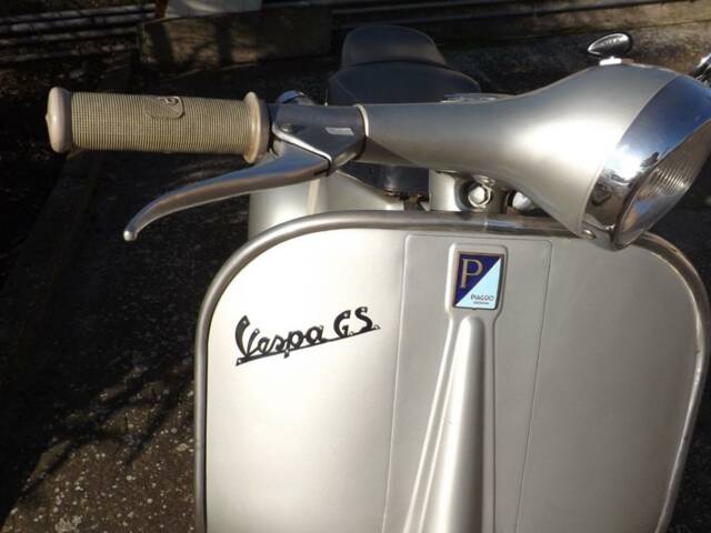 Piaggio Vespa 150 GS