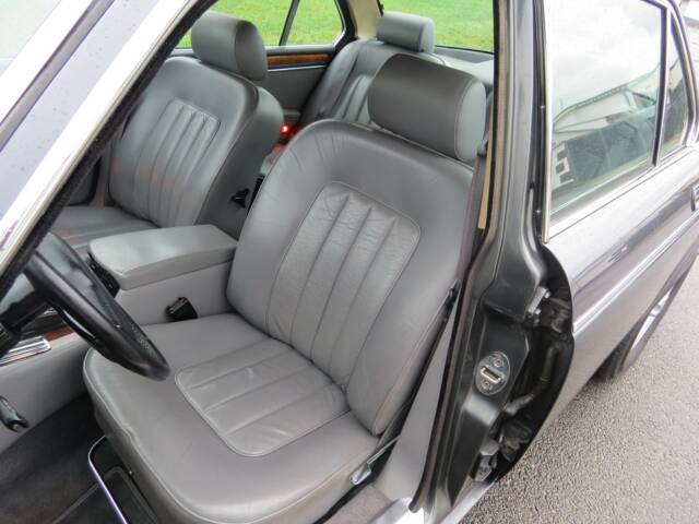 Daimler Double Six