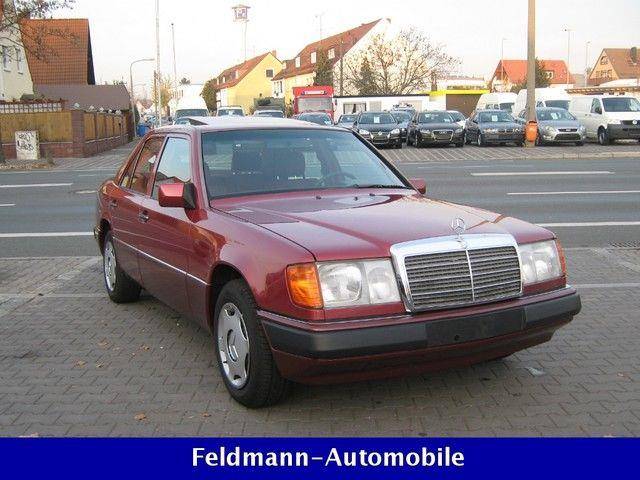 Mercedes-Benz 230 E