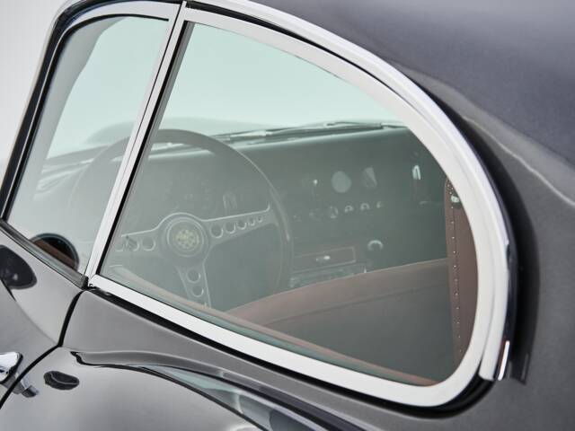 Jaguar E-Type 4.2