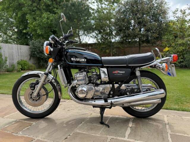 Suzuki GT 750