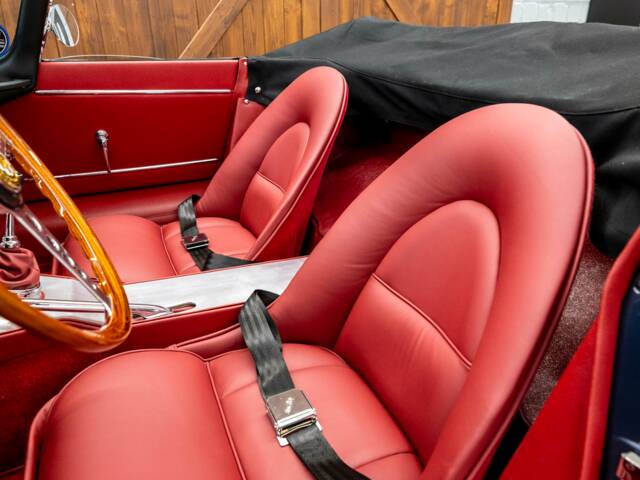 Jaguar E-Type 3.8