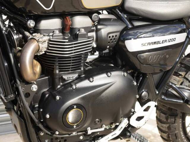Triumph Scrambler 1200 Bond Edition