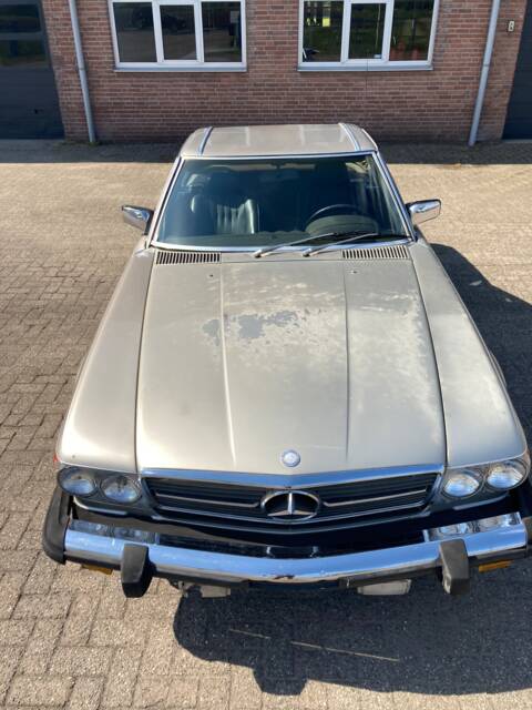 Mercedes-Benz 560 SL