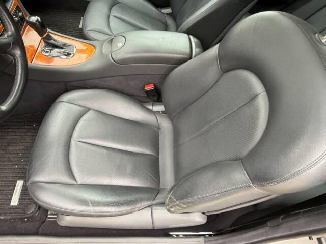 Mercedes-Benz CLK 320