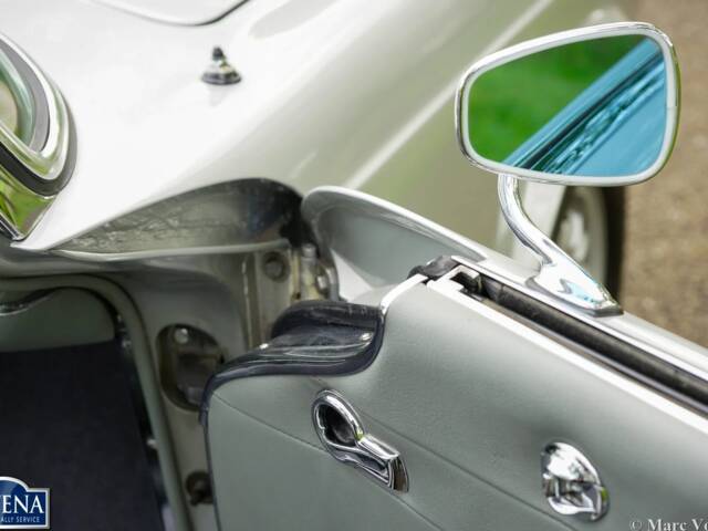Mercedes-Benz 230 SL
