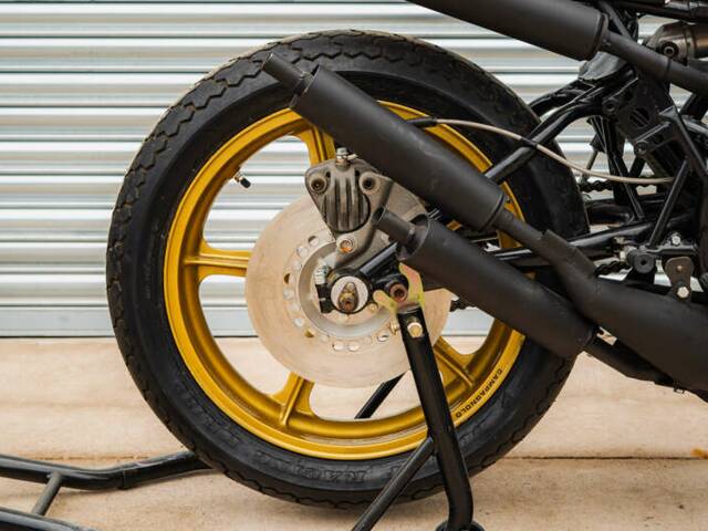 Yamaha TZ 750