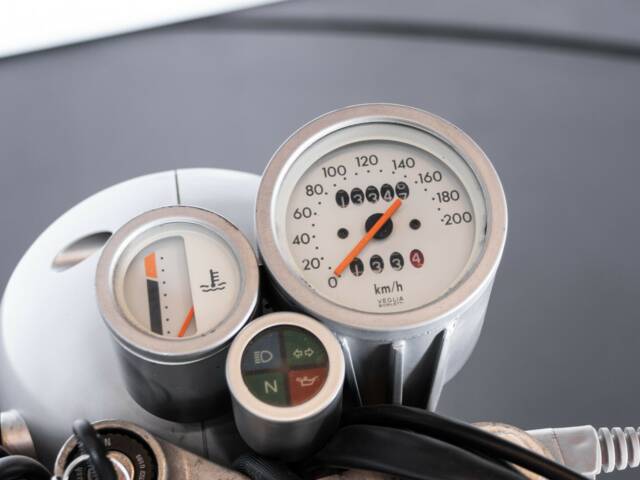 Aprilia Motò 650