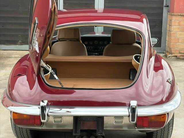 Jaguar E-Type V12 (2+2)