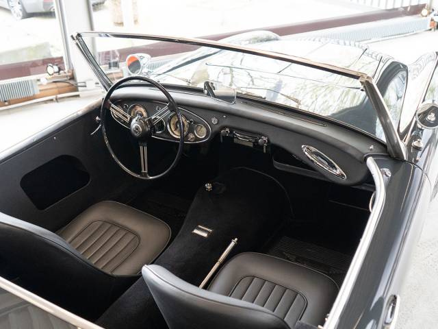 Austin-Healey 100/6 (BN6)