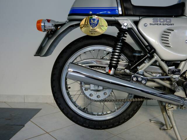 Ducati 900 SS