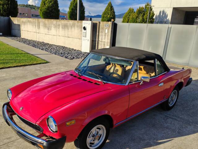 FIAT 124 Spider CS2