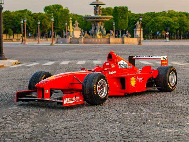 Imagen 1/39 de Ferrari F 300 (1998)