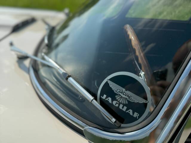 Jaguar E-Type 3.8 Flat Floor