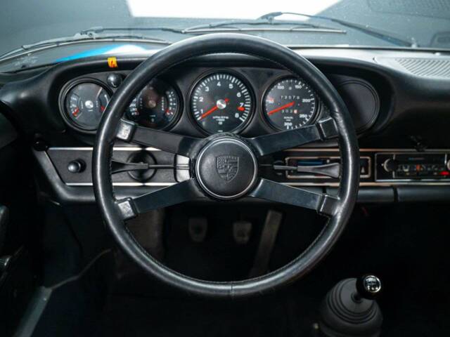 Porsche 911 Carrera 2.7