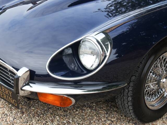 Jaguar E-Type V12