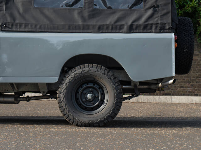 Land Rover 109