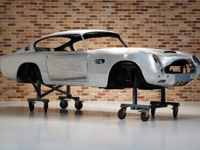 Immagine 1/15 di Aston Martin DB 6 (1967)